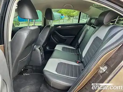 Volkswagen Jetta 2015 2.0 гидро в Москве № 2132591, миниатюра 10
