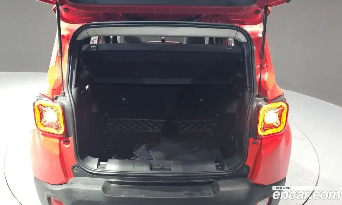 Jeep Renegade 2020 2.4 гидро в Москве № 2132686, фото 21