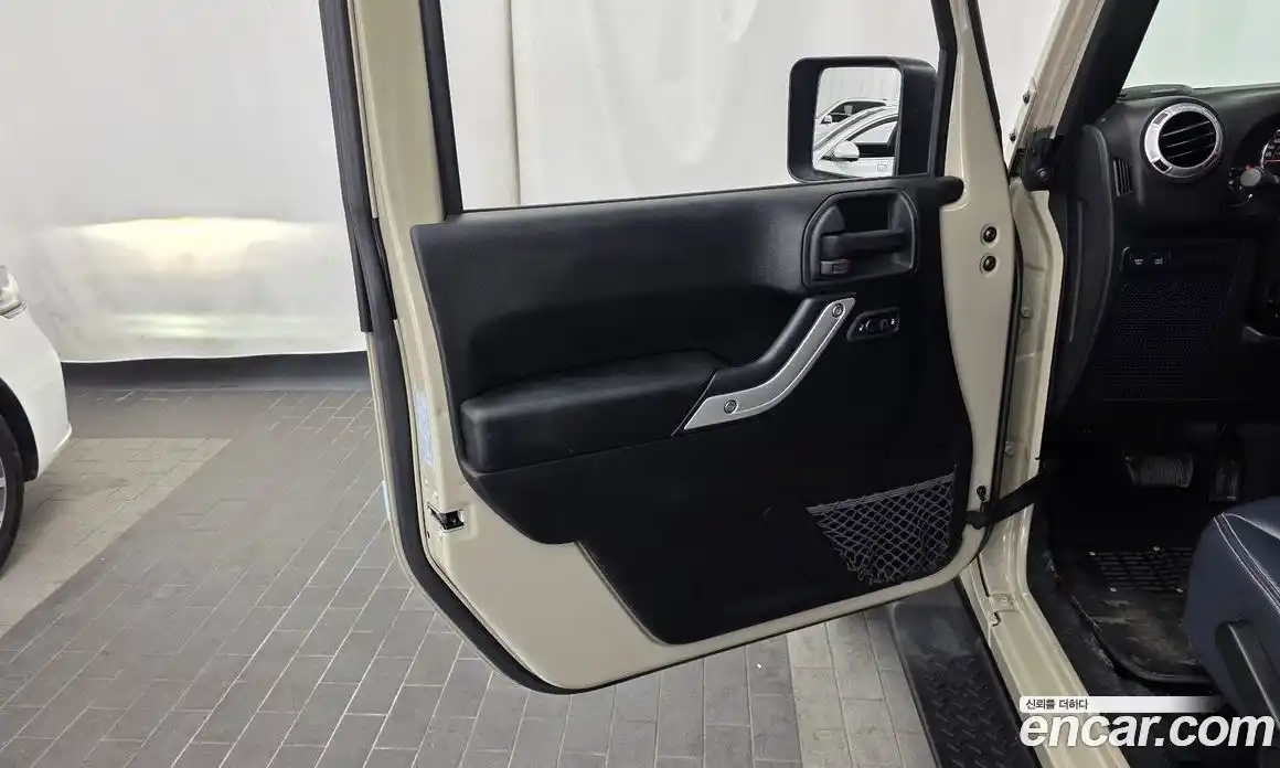 Jeep Wrangler 2017 3.6 гидро в Москве № 2132692, фото 14