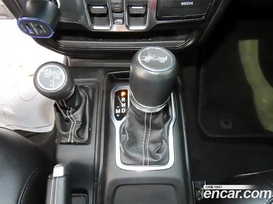 Jeep Wrangler 2021 2.0 гидро в Москве № 2132843, фото 10