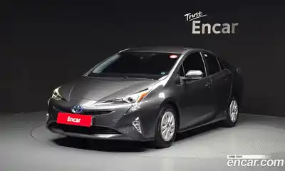 Toyota Prius 1.8 E