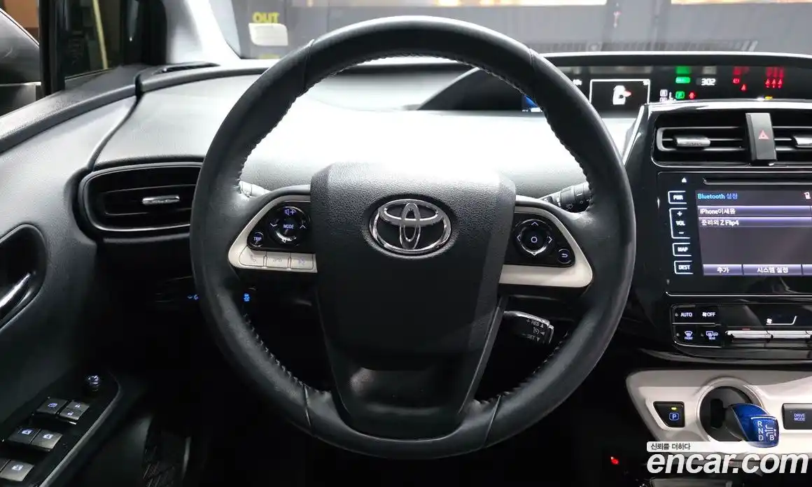 Toyota Prius 2017 1.8 гидро в Москве № 2132975, фото 13