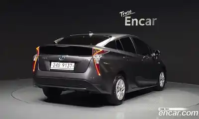 Toyota Prius 2017 1.8 гидро в Москве № 2132975, миниатюра 2