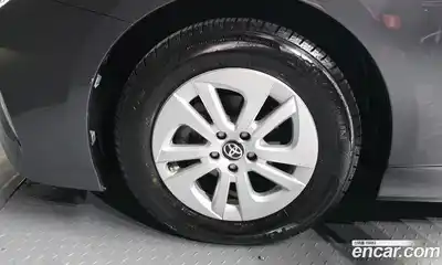 Toyota Prius 2017 1.8 гидро в Москве № 2132975, миниатюра 5