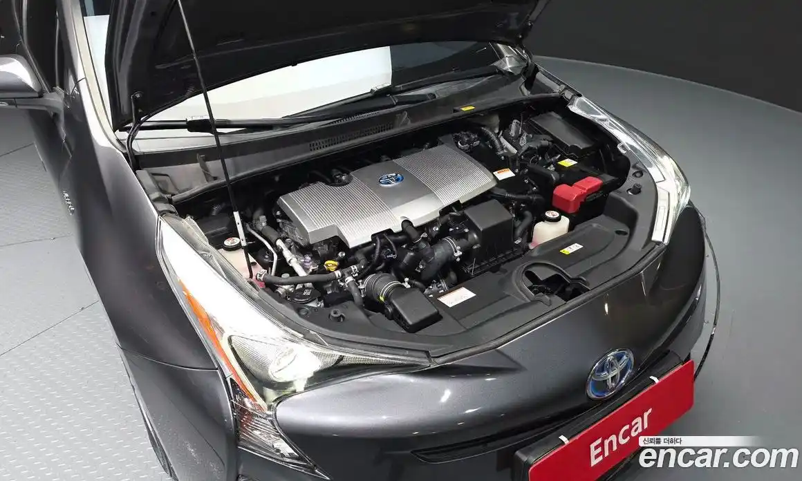 Toyota Prius 2017 1.8 гидро в Москве № 2132975, фото 6