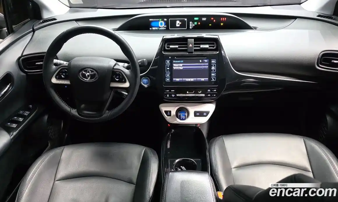 Toyota Prius 2017 1.8 гидро в Москве № 2132975, фото 7