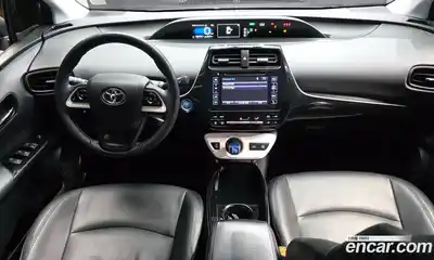 Toyota Prius 2017 1.8 гидро в Москве № 2132975, миниатюра 7