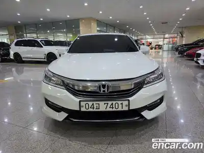 Honda Accord 2017 2.4 гидро в Москве № 2133339, миниатюра 2