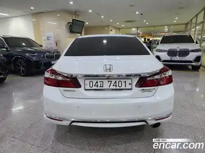 Honda Accord 2017 2.4 гидро в Москве № 2133339, миниатюра 3
