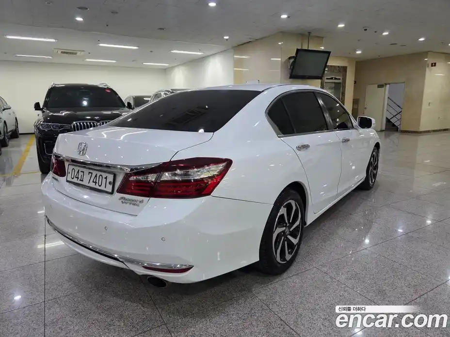 Honda Accord 2017 2.4 гидро в Москве № 2133339, фото 4