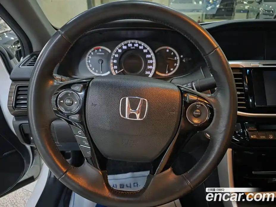 Honda Accord 2017 2.4 гидро в Москве № 2133339, фото 6