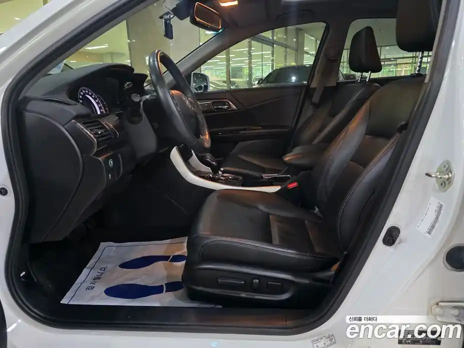Honda Accord 2017 2.4 гидро в Москве № 2133339, фото 9