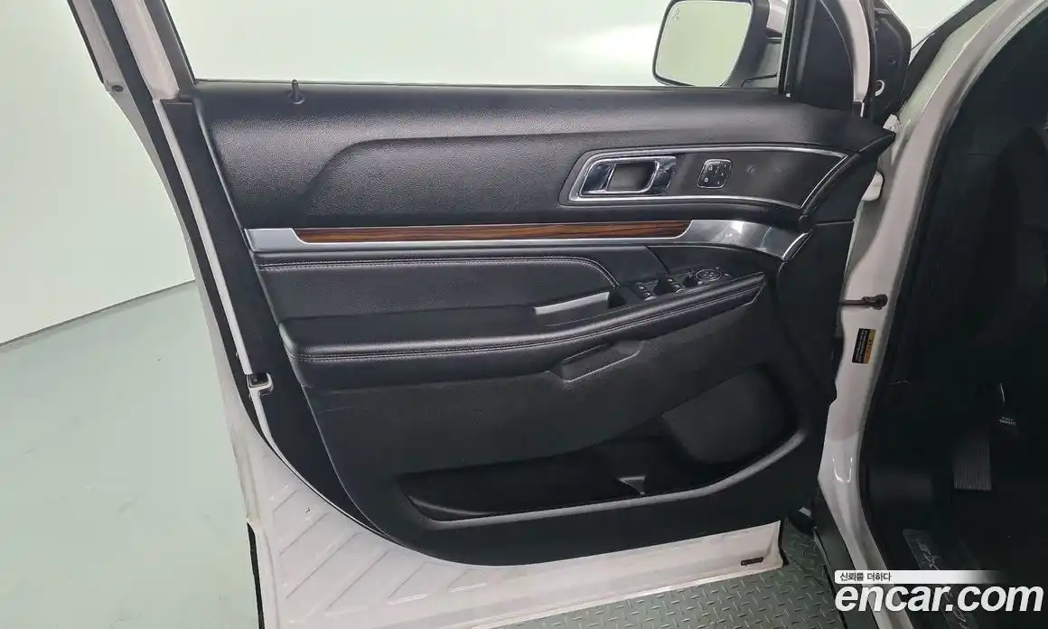 Ford Explorer 2017 3.5 гидро в Москве № 2133581, фото 14