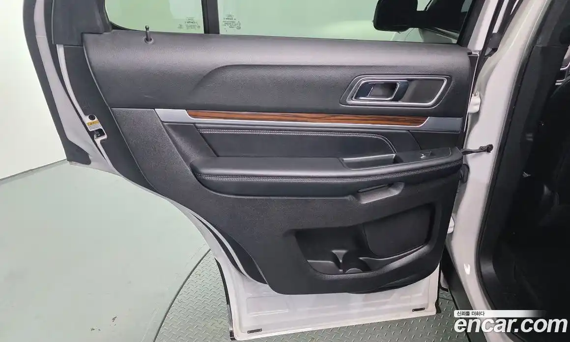 Ford Explorer 2017 3.5 гидро в Москве № 2133581, фото 15