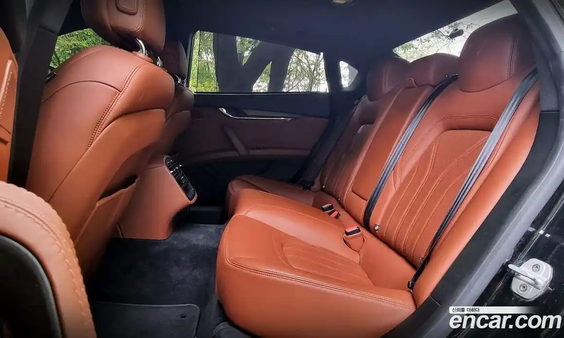 Maserati Quattroporte 2018 3.0 гидро, фото 15