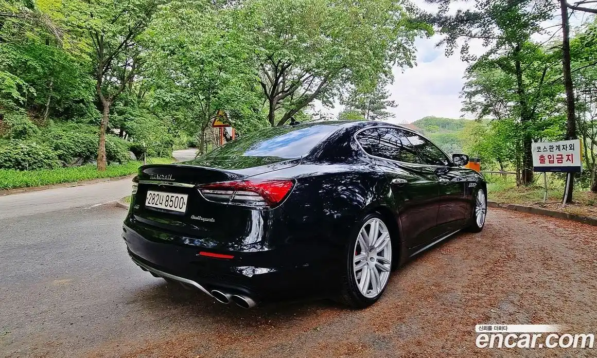 Maserati Quattroporte 2018 3.0 гидро, фото 6