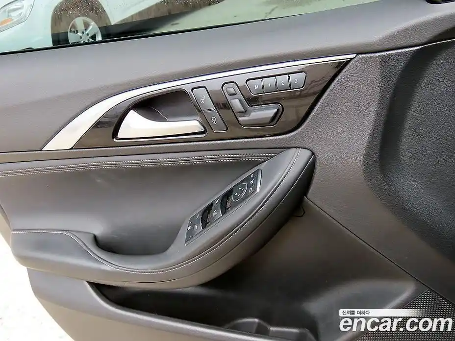 Infiniti Q30 2017 2.0 гидро в Москве № 2134084, фото 11