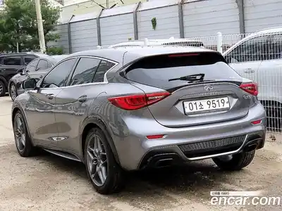 Infiniti Q30 2017 2.0 гидро в Москве № 2134084, миниатюра 3