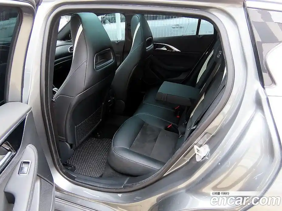 Infiniti Q30 2017 2.0 гидро в Москве № 2134084, фото 6