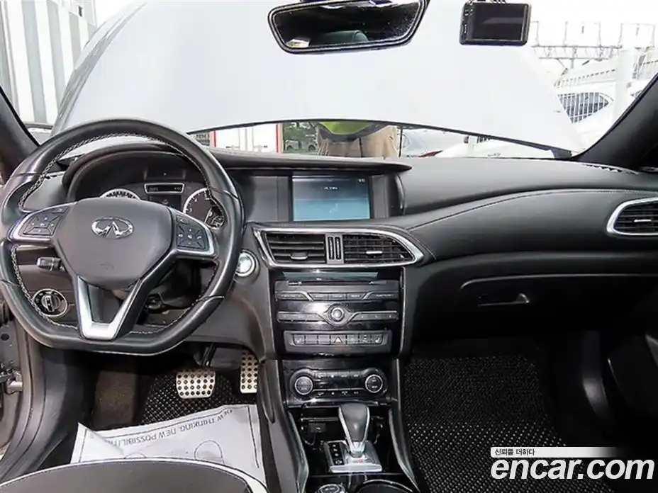 Infiniti Q30 2017 2.0 гидро в Москве № 2134084, фото 7