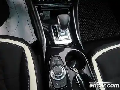 Infiniti Q30 2017 2.0 гидро в Москве № 2134084, миниатюра 10