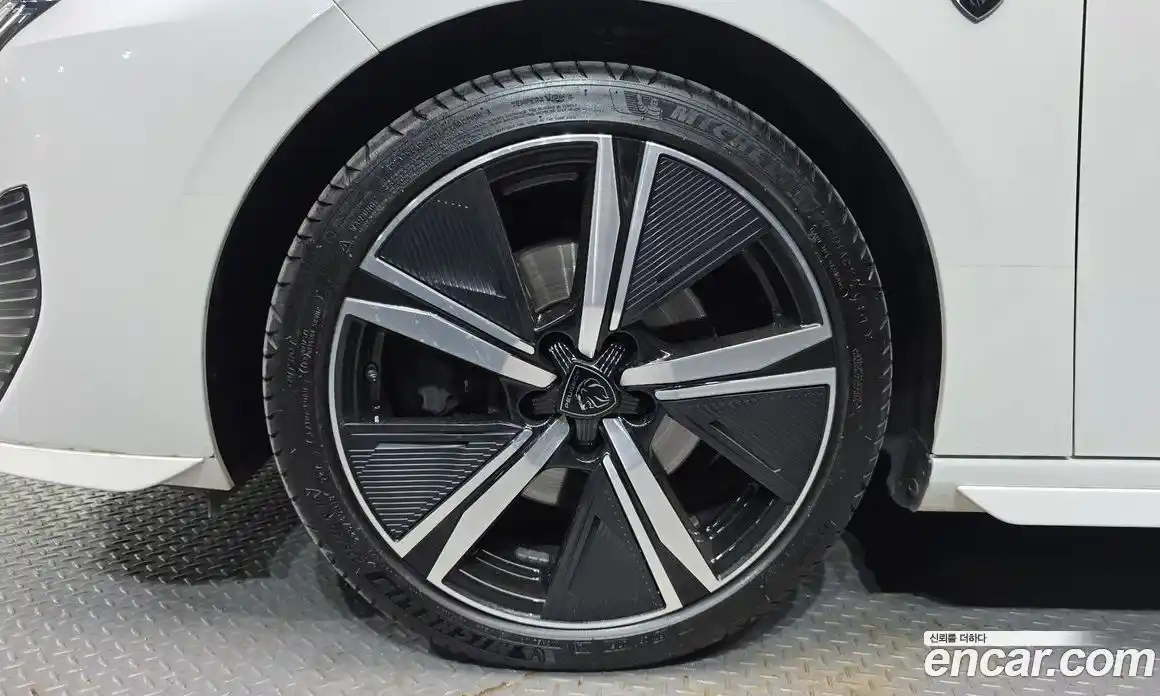 Peugeot 308 2023 1.5 гидро в Москве, фото 7