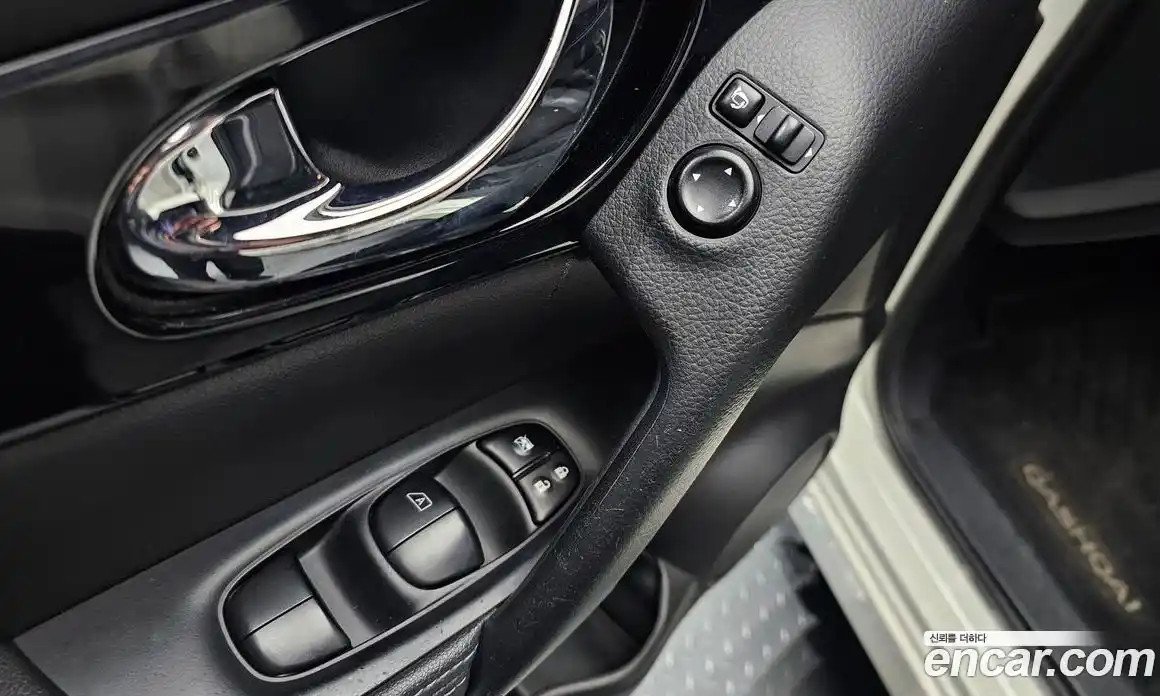 Nissan Qashqai 2016 1.6 гидро в Москве № 2134353, фото 16