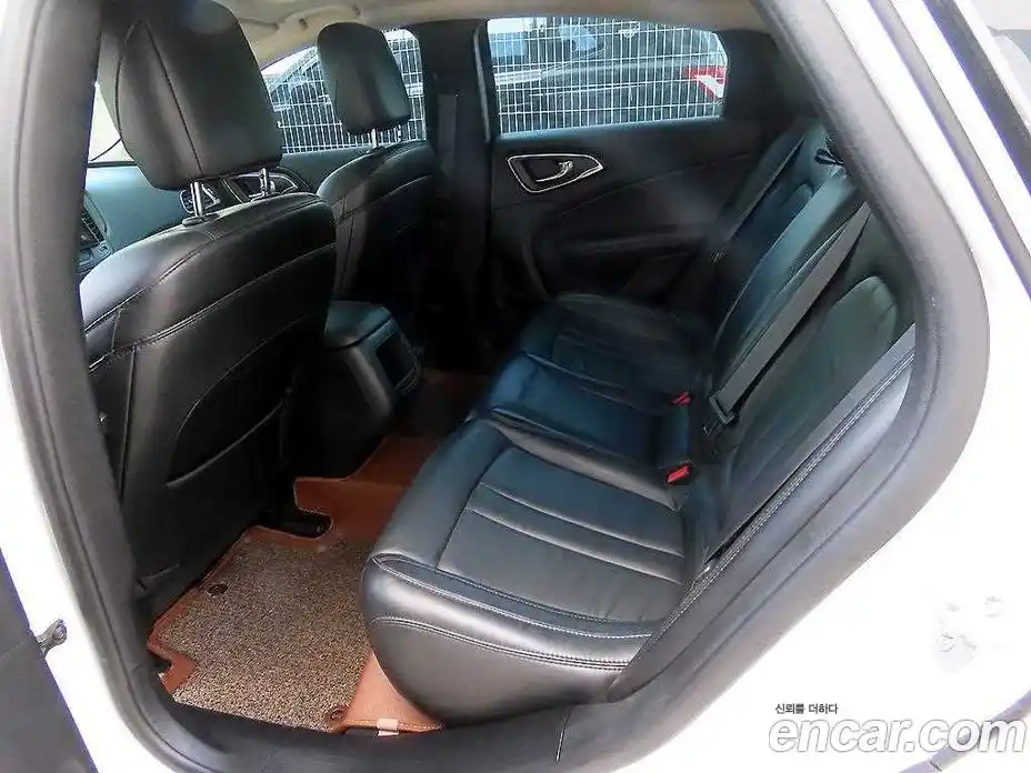 Chrysler 200 2015 2.4 гидро в Москве № 2134814, фото 6