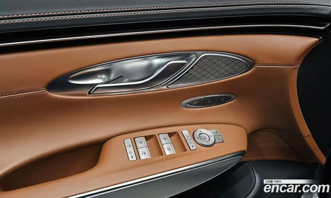 Genesis GV70 2021 2.5 гидро в Москве № 22928, фото 17