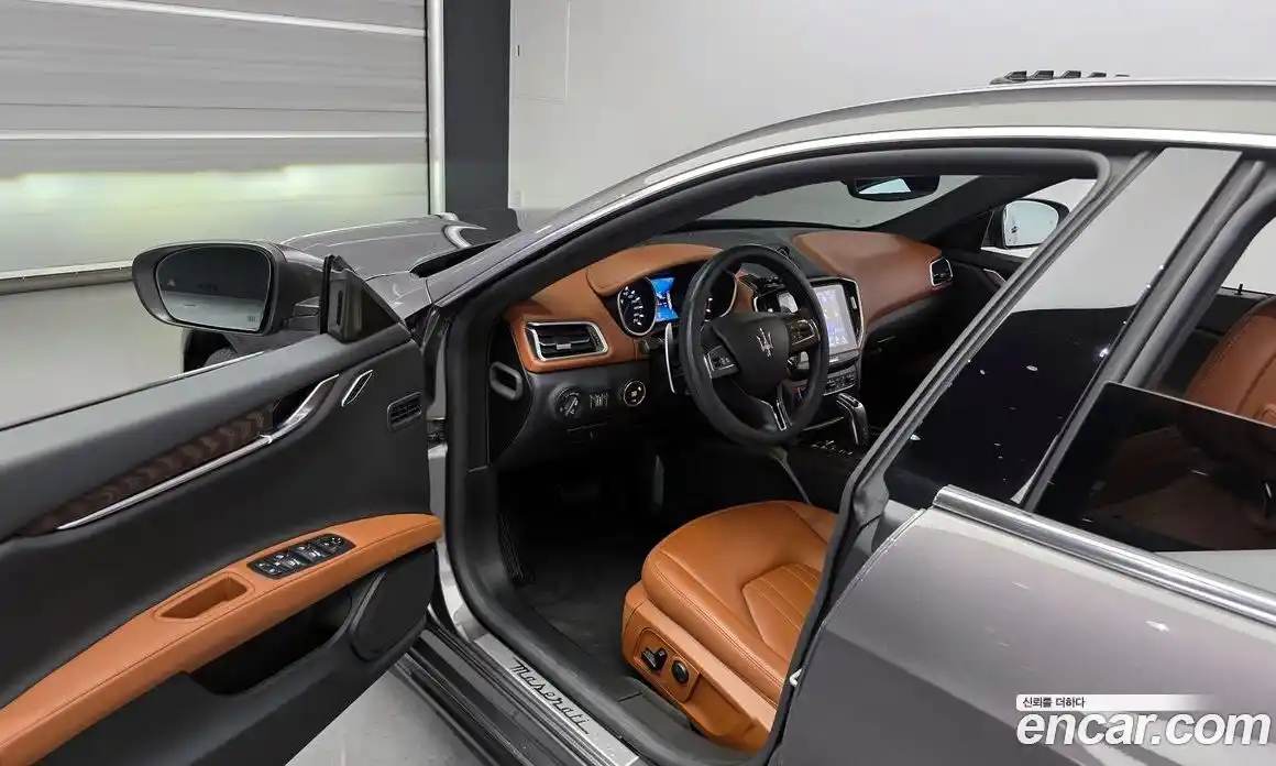 Maserati Ghibli 2021 3.0 гидро, фото 10