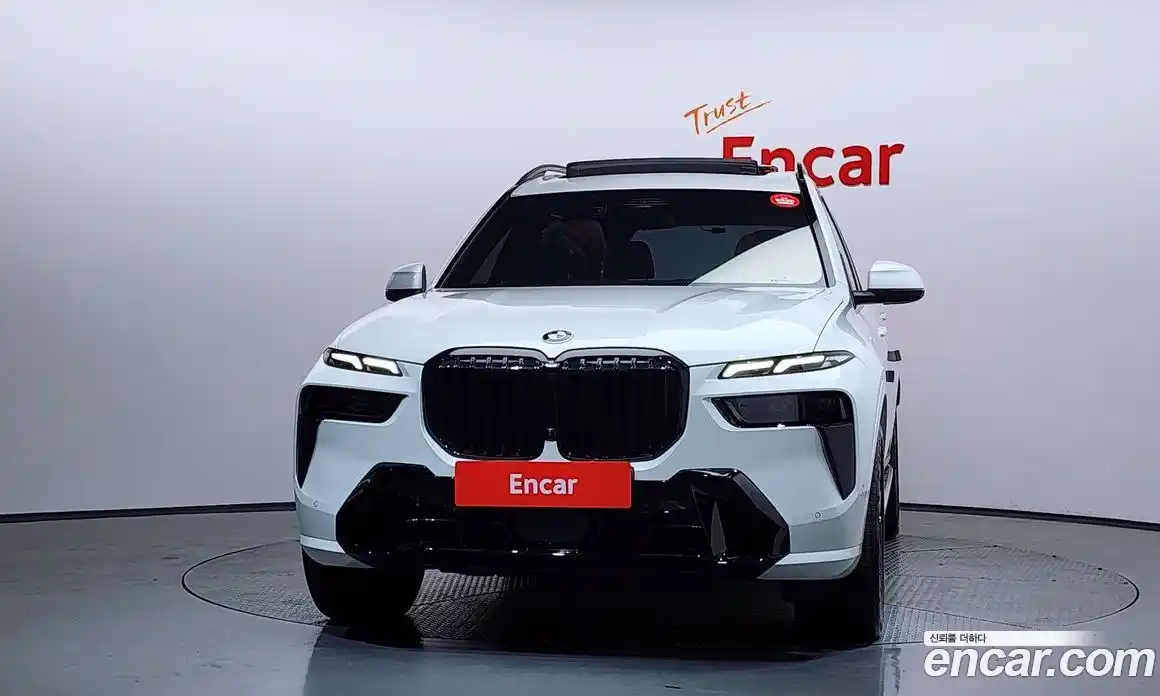 BMW X7 2025 3.0 гидро в Москве № 888433, фото 3