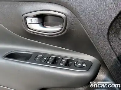 Jeep Renegade 2017 2.0 гидро в Москве № 1015130, миниатюра 11