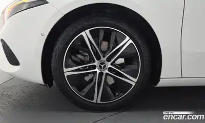 Mercedes-Benz A-Class 2024 2.0 гидро в Москве № 160182, миниатюра 4