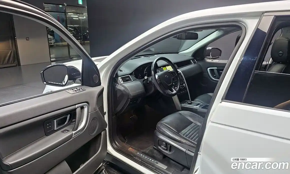 Land Rover Discovery Sport 2017 2.0 гидро в Москве № 166180, фото 11