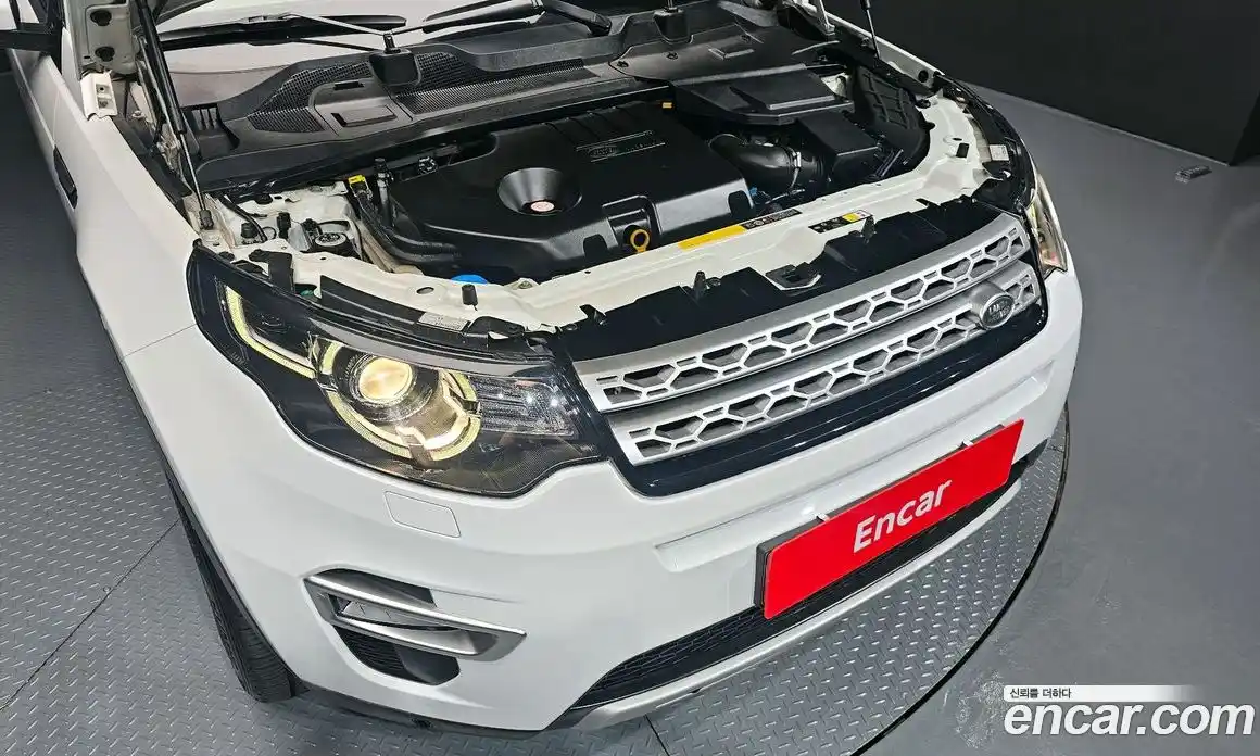 Land Rover Discovery Sport 2017 2.0 гидро в Москве № 166180, фото 6
