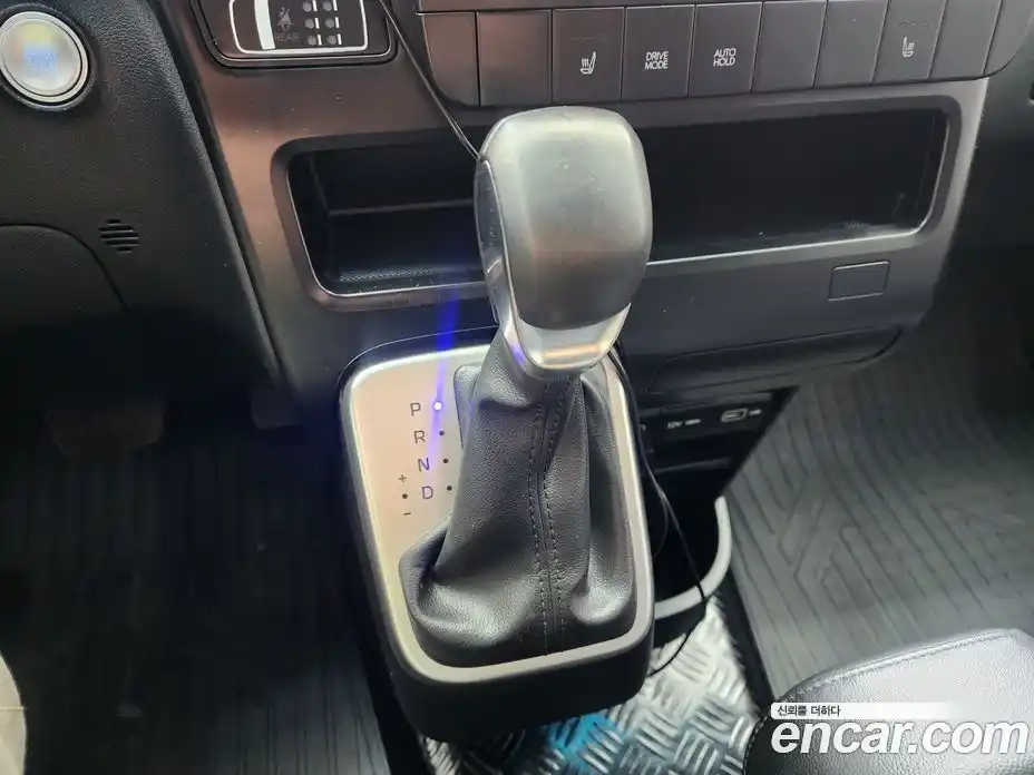 Hyundai Staria 2022 2.2 гидро в Москве, фото 9