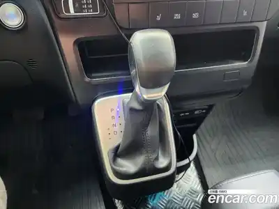 Hyundai Staria 2022 2.2 гидро в Москве, миниатюра 9