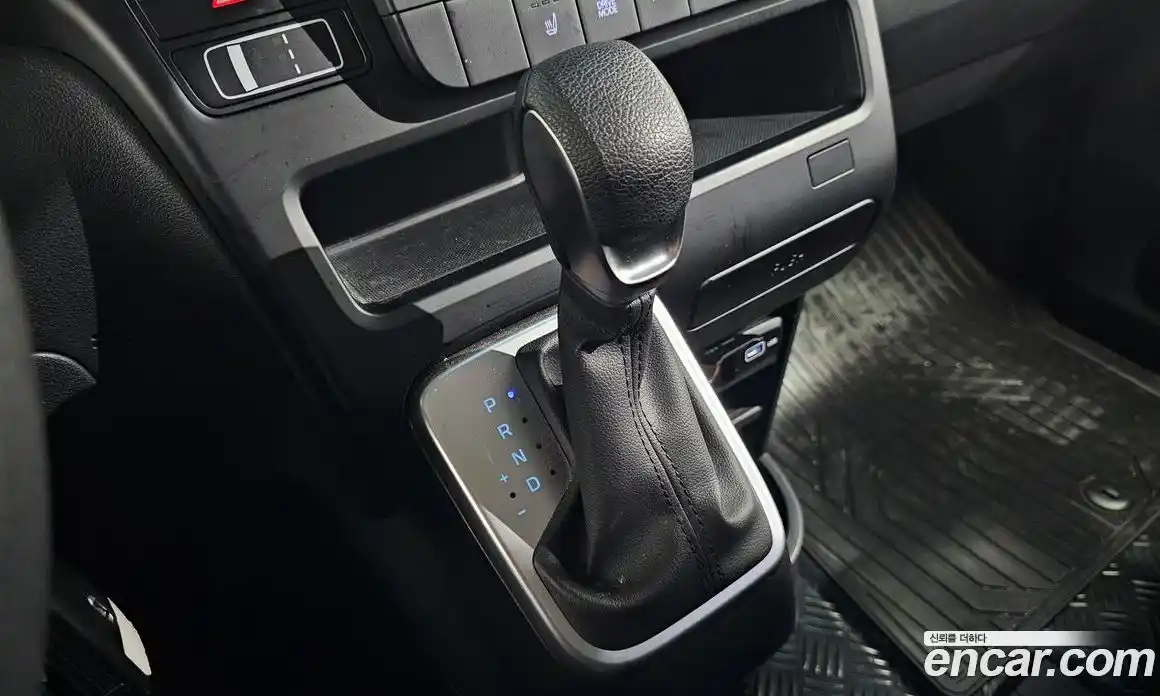 Hyundai Staria 2023 2.2 гидро в Москве № 2122904, фото 12