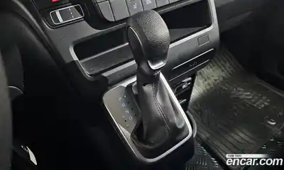 Hyundai Staria 2023 2.2 гидро в Москве № 2122904, миниатюра 12