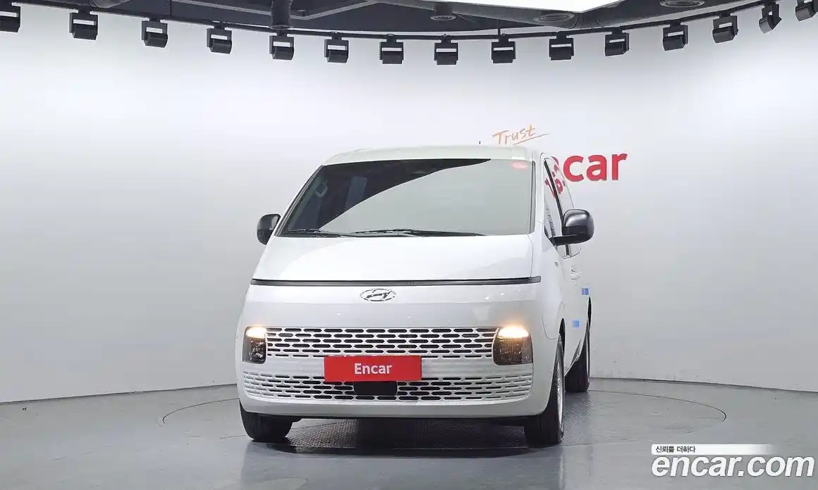 Hyundai Staria 2023 2.2 гидро в Москве № 2122904, фото 3