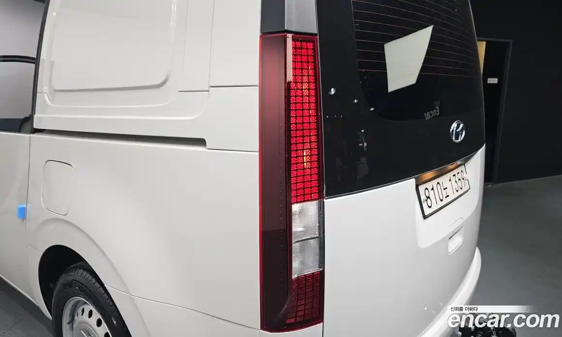 Hyundai Staria 2023 2.2 гидро в Москве № 2122904, фото 9