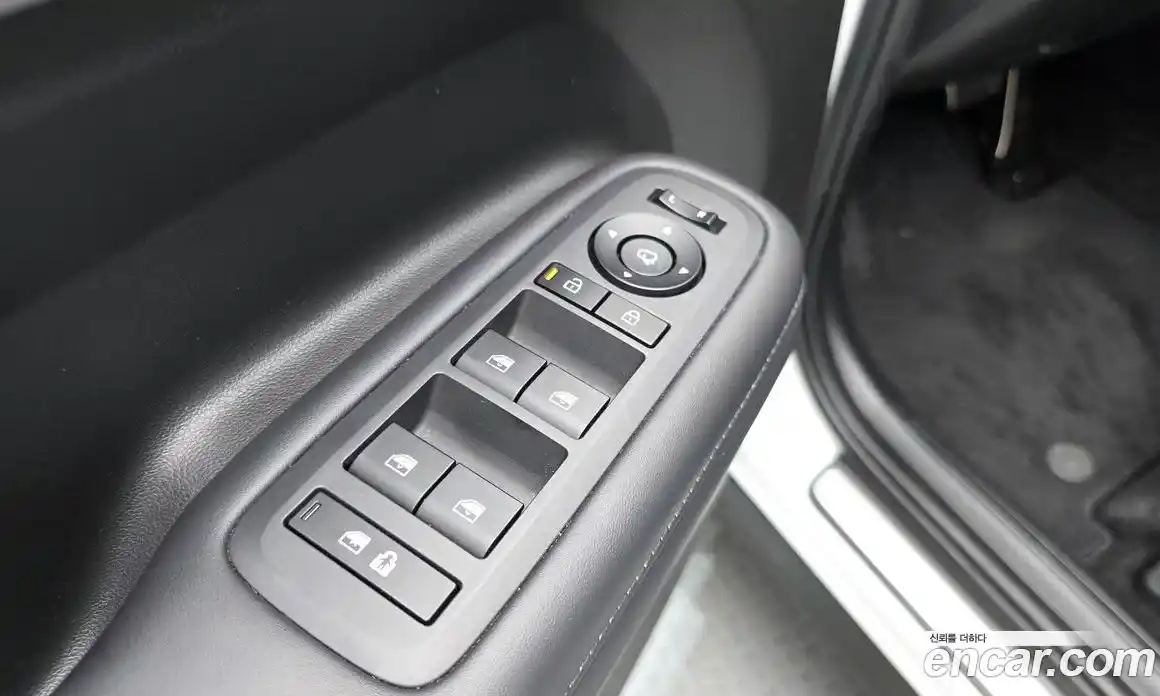 Hyundai Santa Fe 2024 1.6 гидро в Москве № 2123130, фото 26