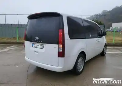 Hyundai Staria 2023 2.2 гидро в Москве № 2123145, миниатюра 6