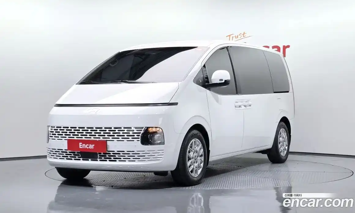 Hyundai Staria 2024 2.2 гидро в Москве № 2123536, фото 1