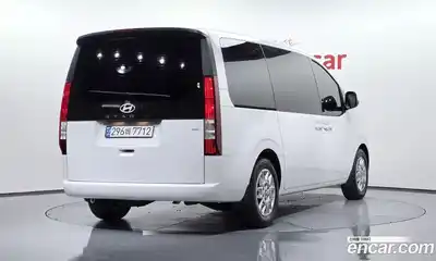 Hyundai Staria 2024 2.2 гидро в Москве № 2123536, миниатюра 2