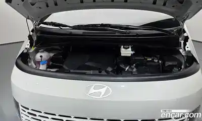 Hyundai Staria 2024 2.2 гидро в Москве № 2123536, миниатюра 6
