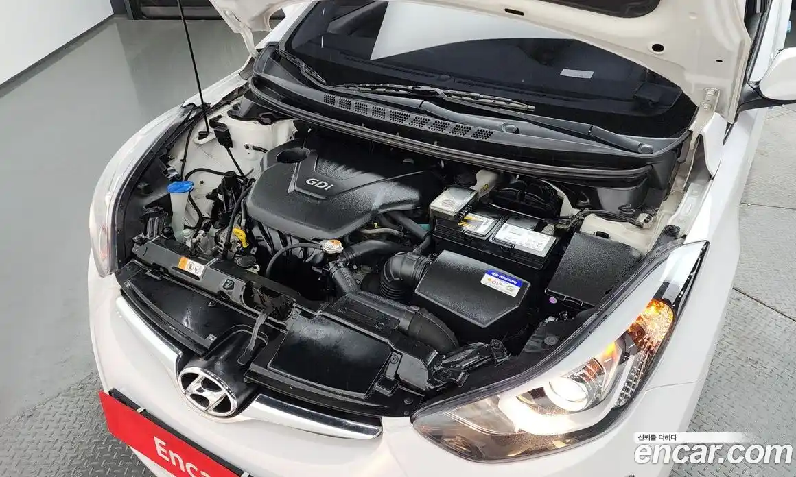 Hyundai Avante 2013 1.6 гидро в Москве № 2123745, фото 6