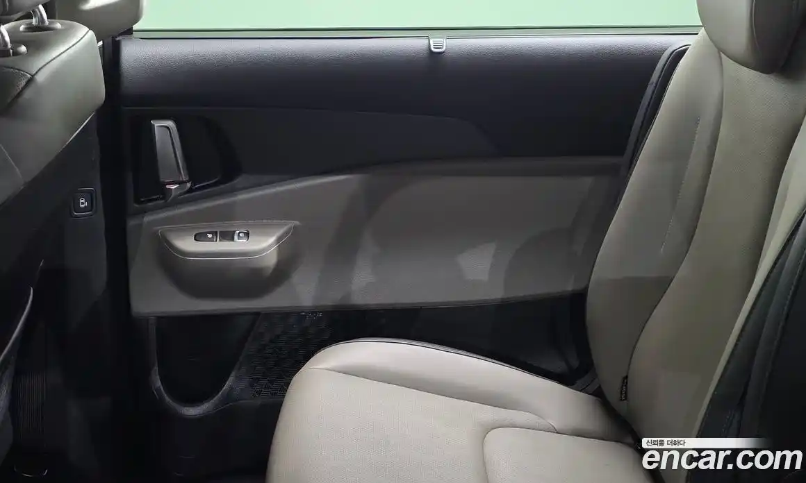 Kia Canival 2024 3.5 гидро в Москве № 2124402, фото 15