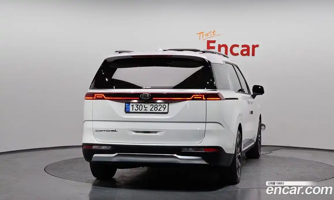 Kia Canival 2021 2.2 гидро в Москве № 2124472, фото 4