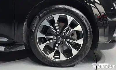 Kia Canival 2021 3.5 гидро в Москве № 2124522, миниатюра 5